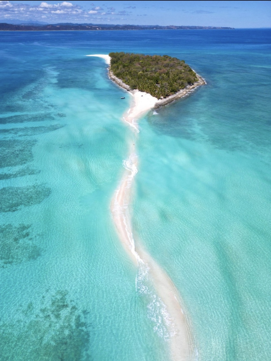 Vue sur une archipelle de Nosy be